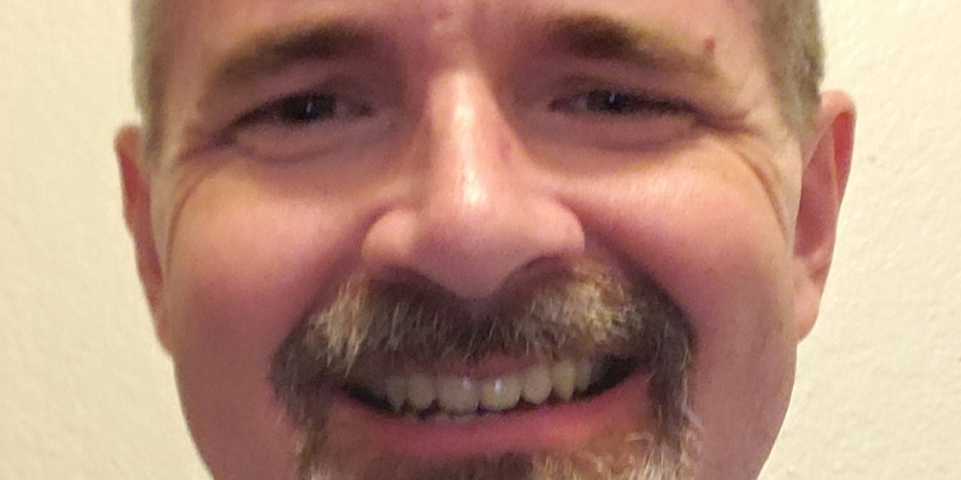 Mark Moonier Affiliates with the Palm Springs Office of Coldwell Banker Realty