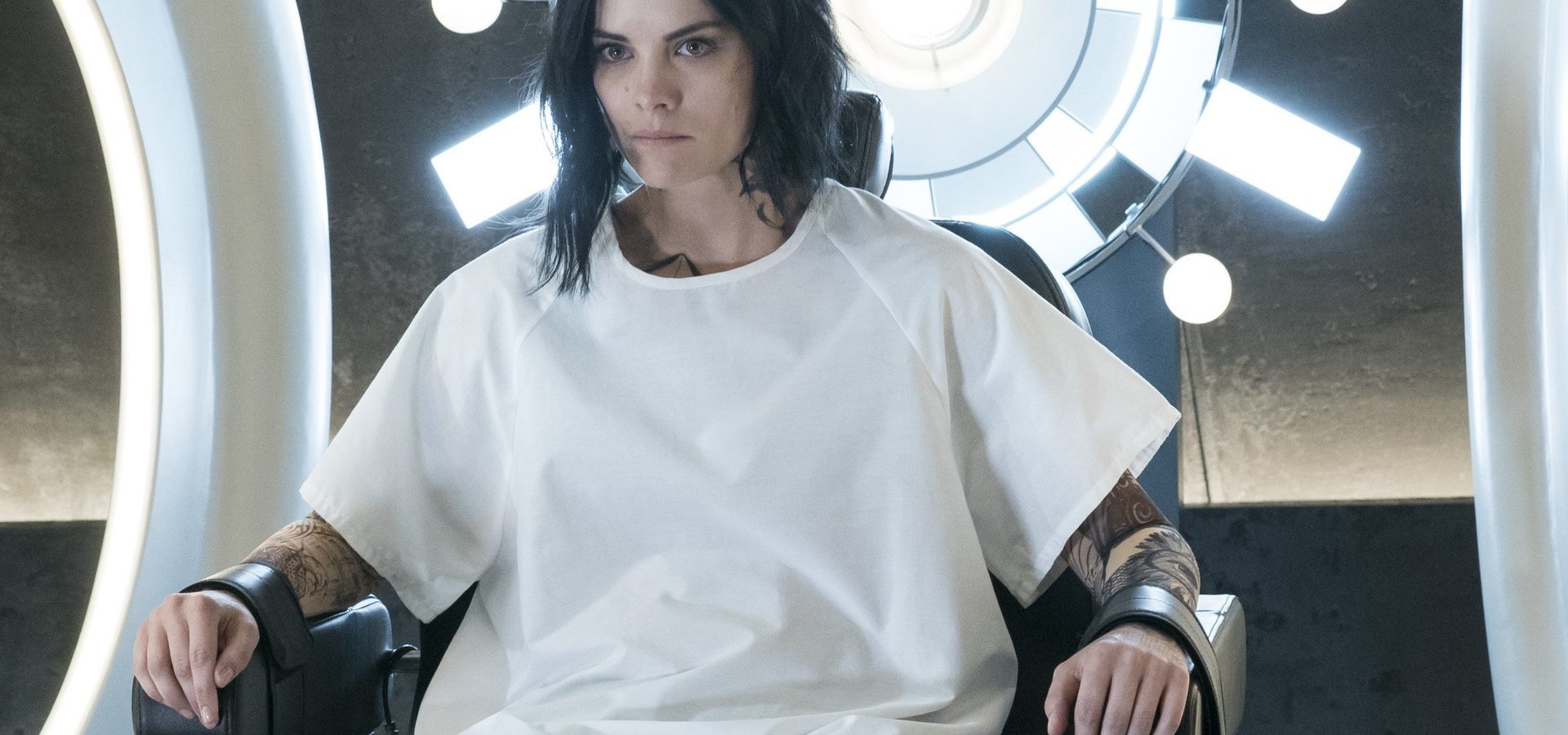 Co kryje przeszłość dziewczyny z tatuażem? „Blindspot: Mapa zbrodni”, sezon 2, tylko w CANAL+