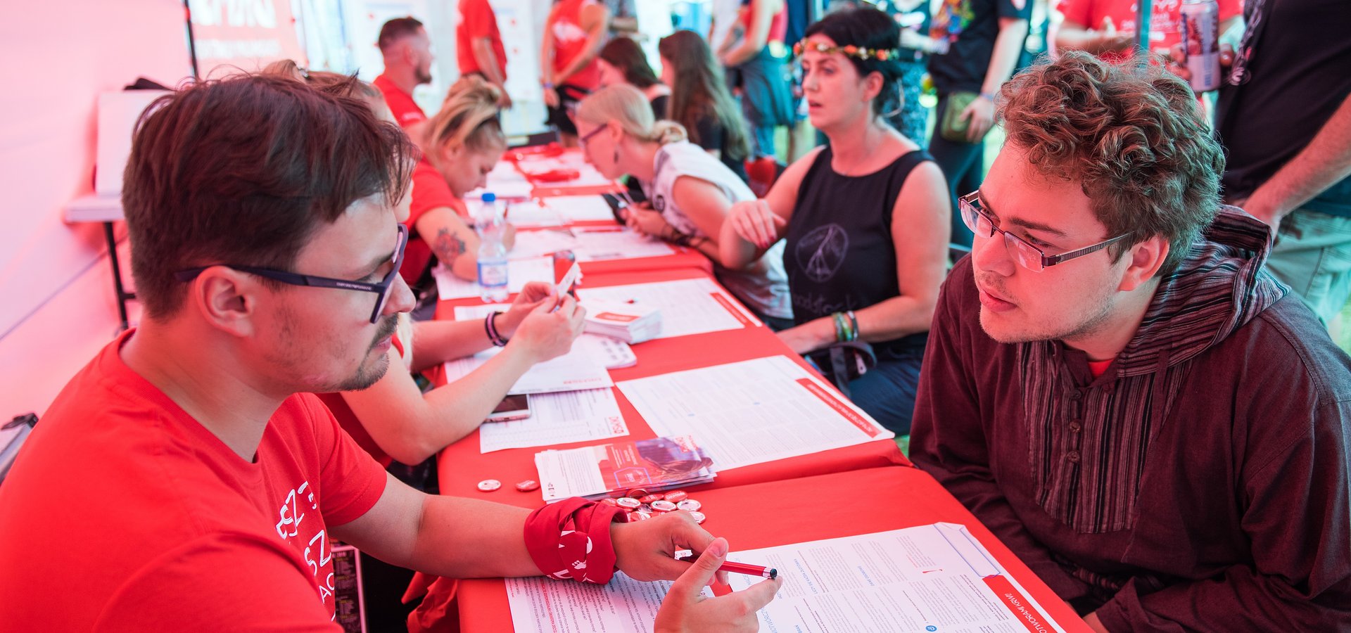Uczestnicy Pol'and'Rock Festival i Finałów WOŚP ratują życie!