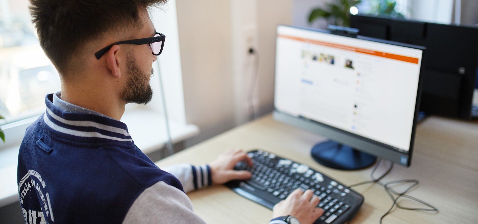 Kierunkowsk@z kariery, bezpłatny, przedmaturalny program online dla uczniów i nauczycieli szkół średnich