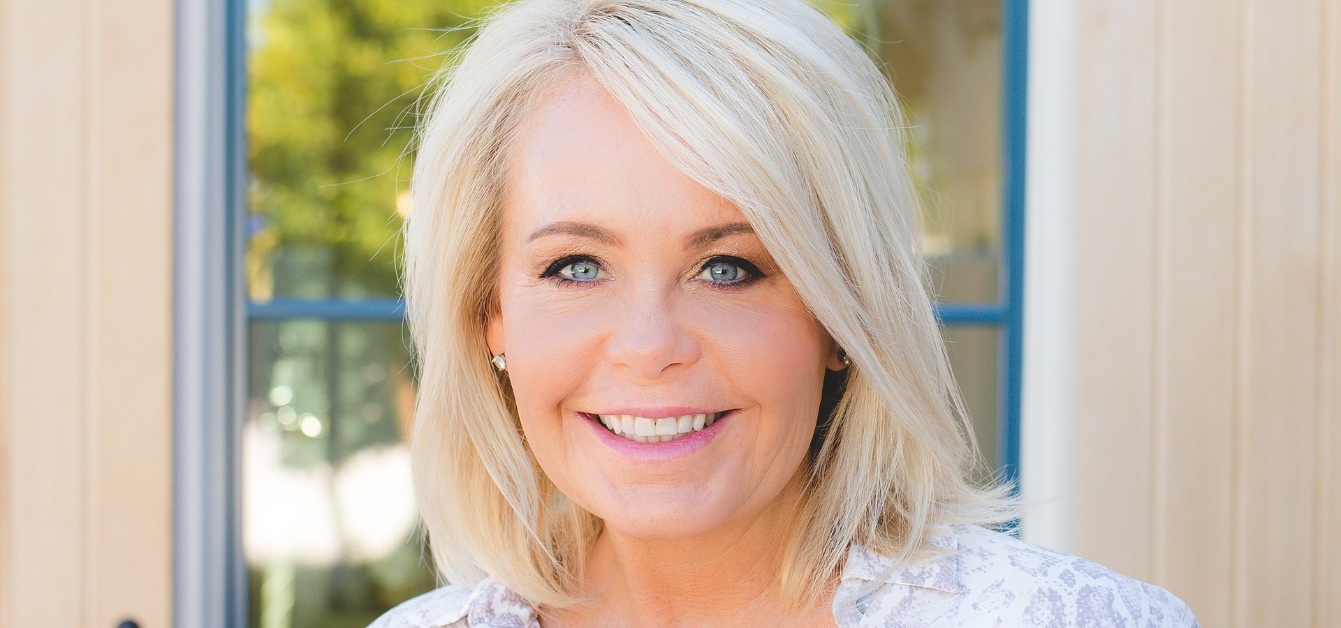 Larisa Falcon Affiliates with the North Scottsdale Office of Coldwell Banker Realty