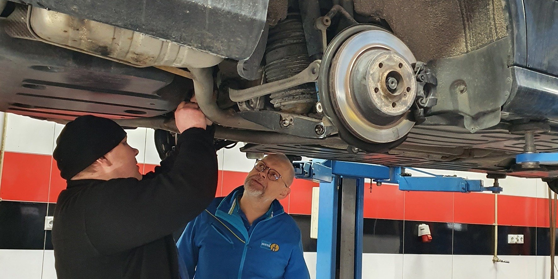 BILSTEIN kontynuuje szkolenia dla mechaników i kontrole zawieszenia samochodów