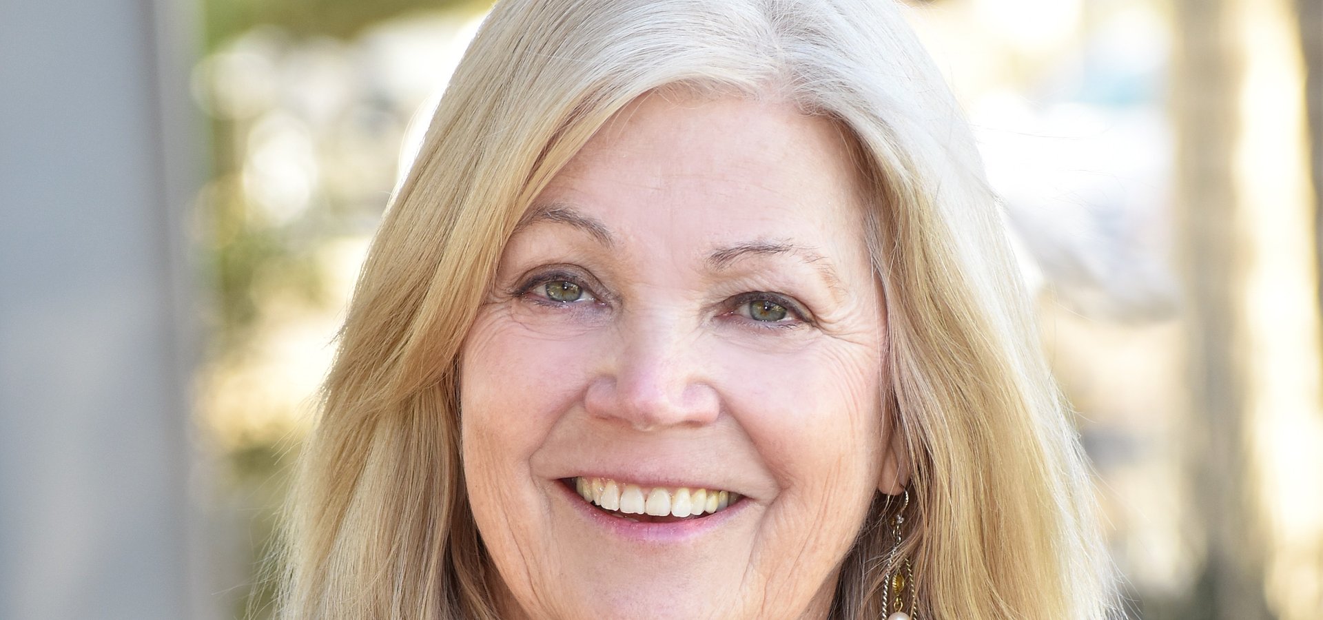 Barbara Stevens Affiliates with the Sun City Surprise Office of Coldwell Banker Realty