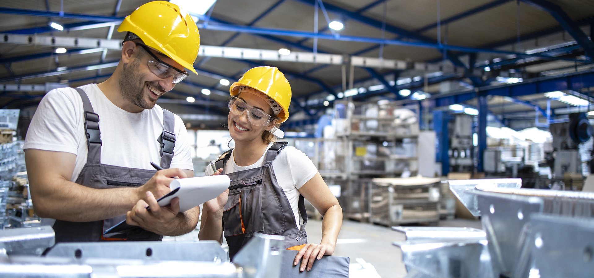 Pracownicy fizyczni o zarobkach. Badanie Pracuj.pl