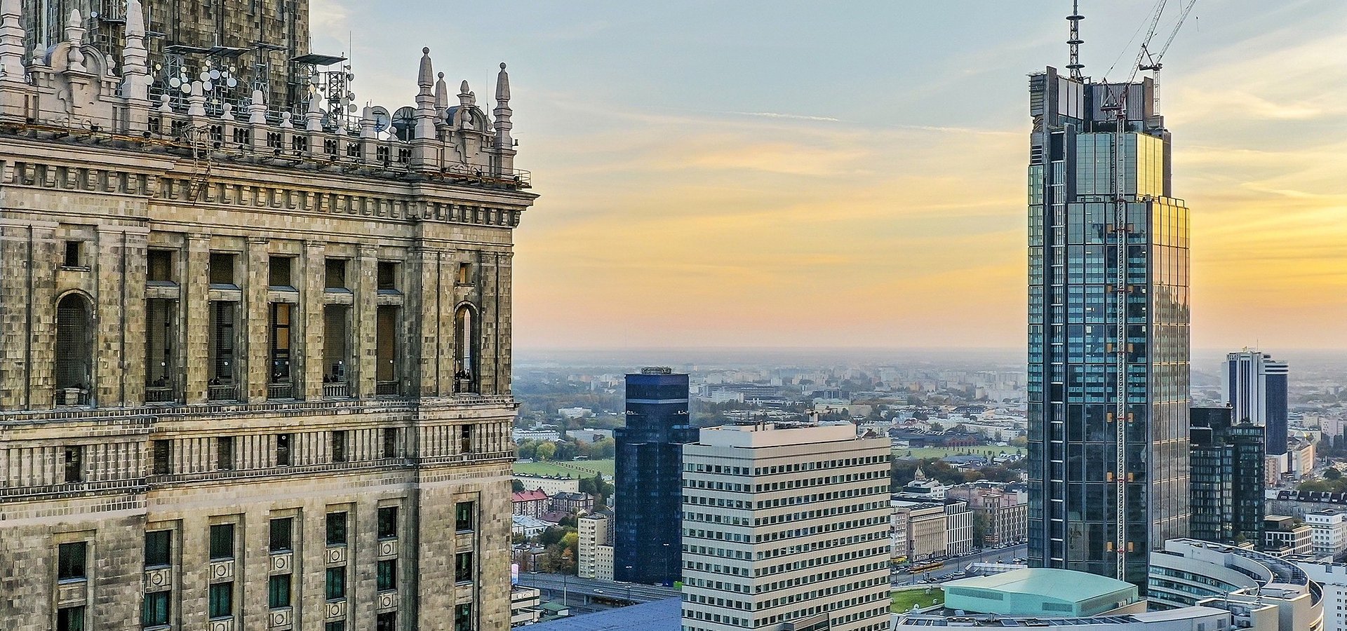 Law firm CMS will relocate its Warsaw office to Varso Tower. It will be the highest located office in Poland and the second largest CMS office in Europe after London
