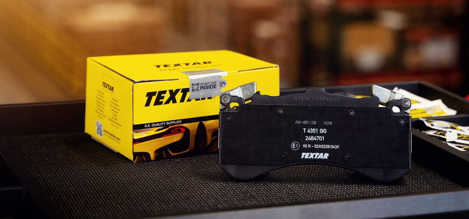 Bezpieczna jazda z certyfikowanymi produktami Textar