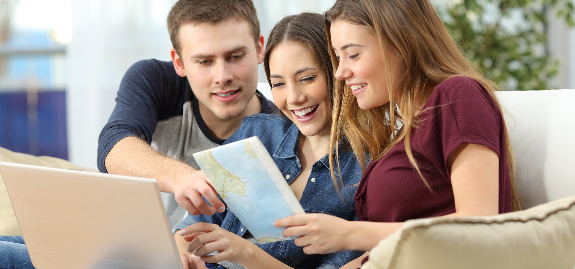 Planujesz wyjazd? Przestrzegaj tych 5 zasad, by nie dać się oszukać