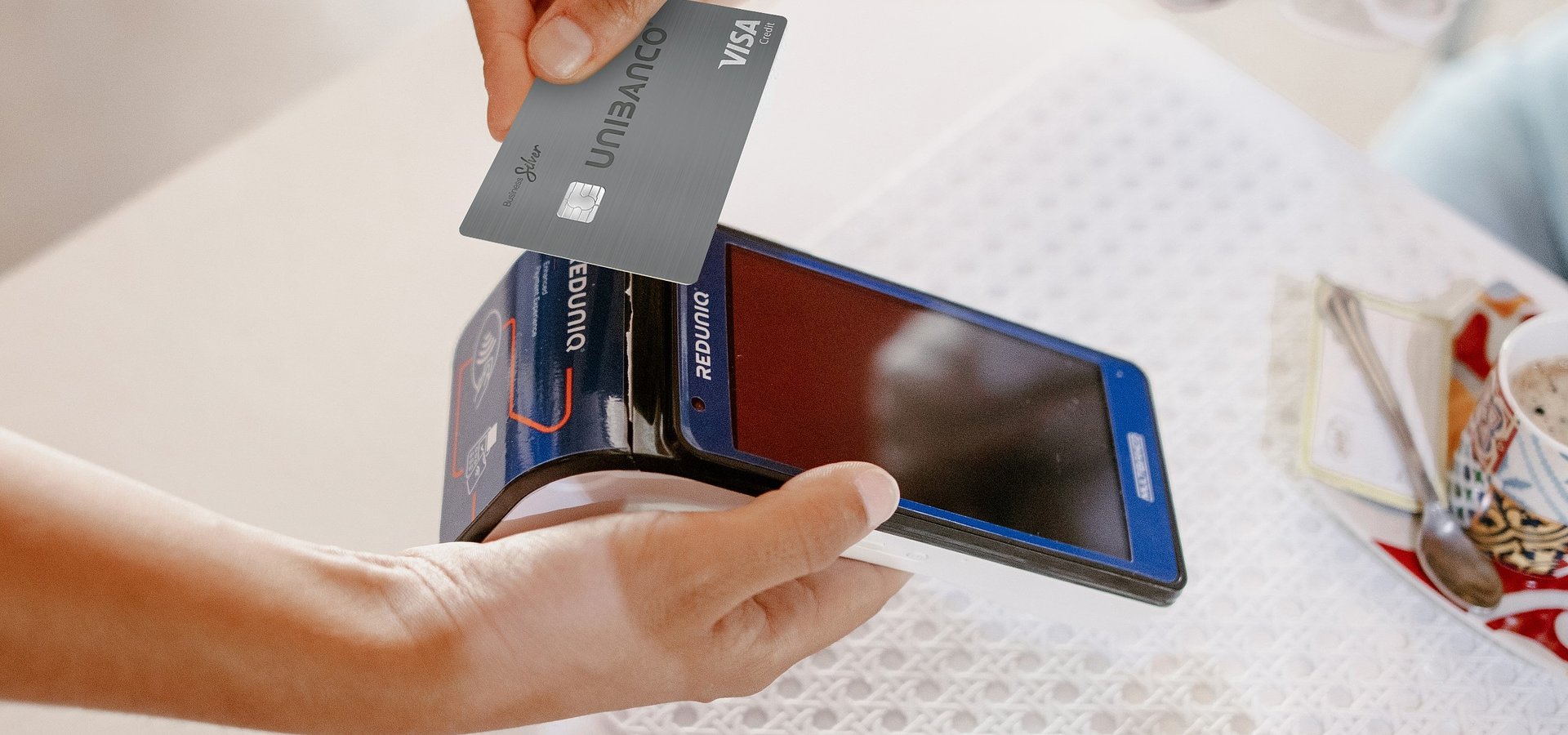 Global Blue e REDUNIQ fecham acordo que permite aos negócios acederem à aplicação Tax Free nos terminais REDUNIQ Smart