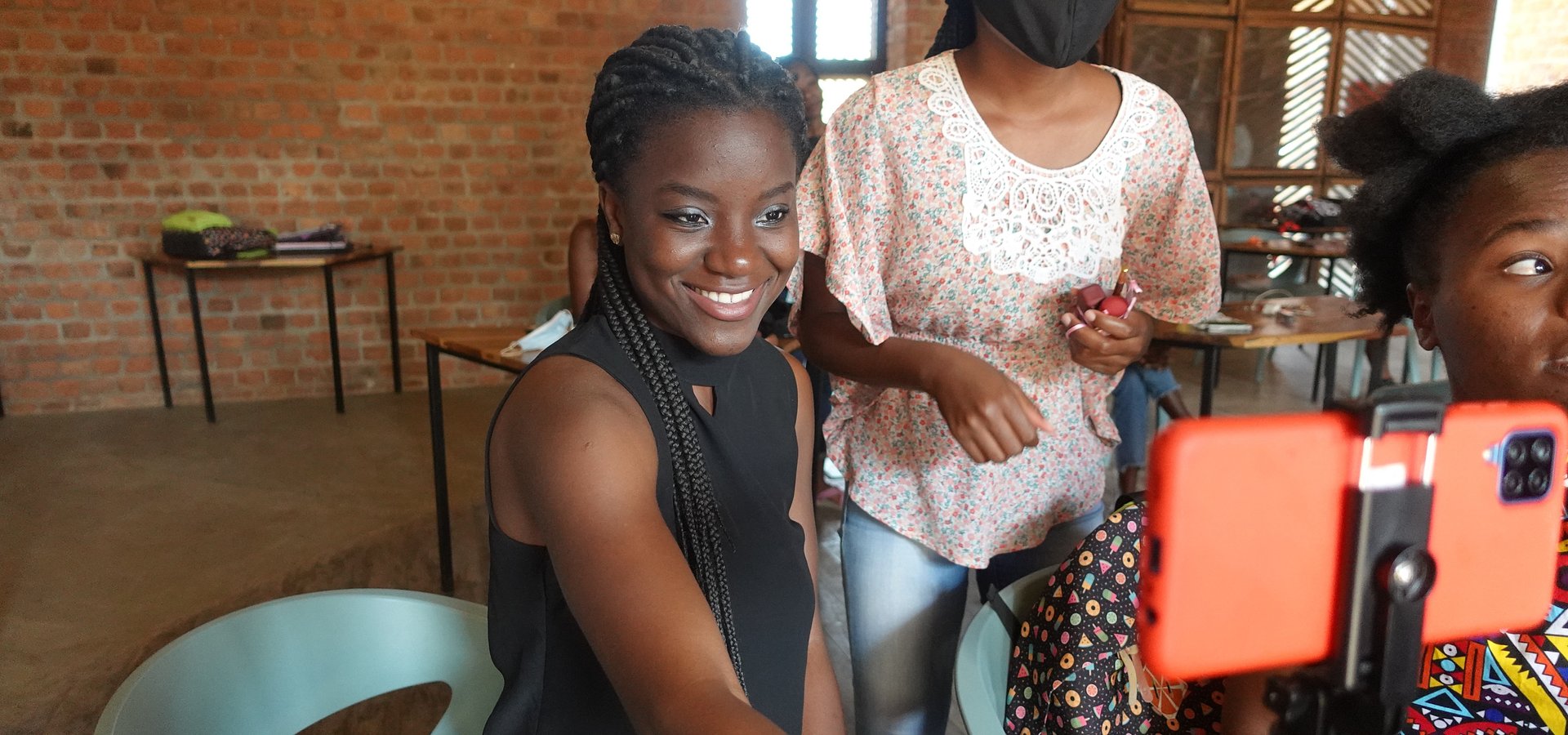 FUNDO L'ORÉAL PARA MULHERES EM RISCO DE EXCLUSÃO APOIA A ASSOCIAÇÃO PORTUGUESA 'GIRL MOVE' E ‘BANCO DO BEBÉ’