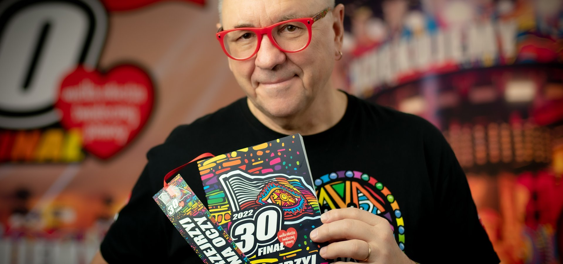 O idei pomagania na przestrzeni trzech dekad - wyjątkowa książka WOŚP