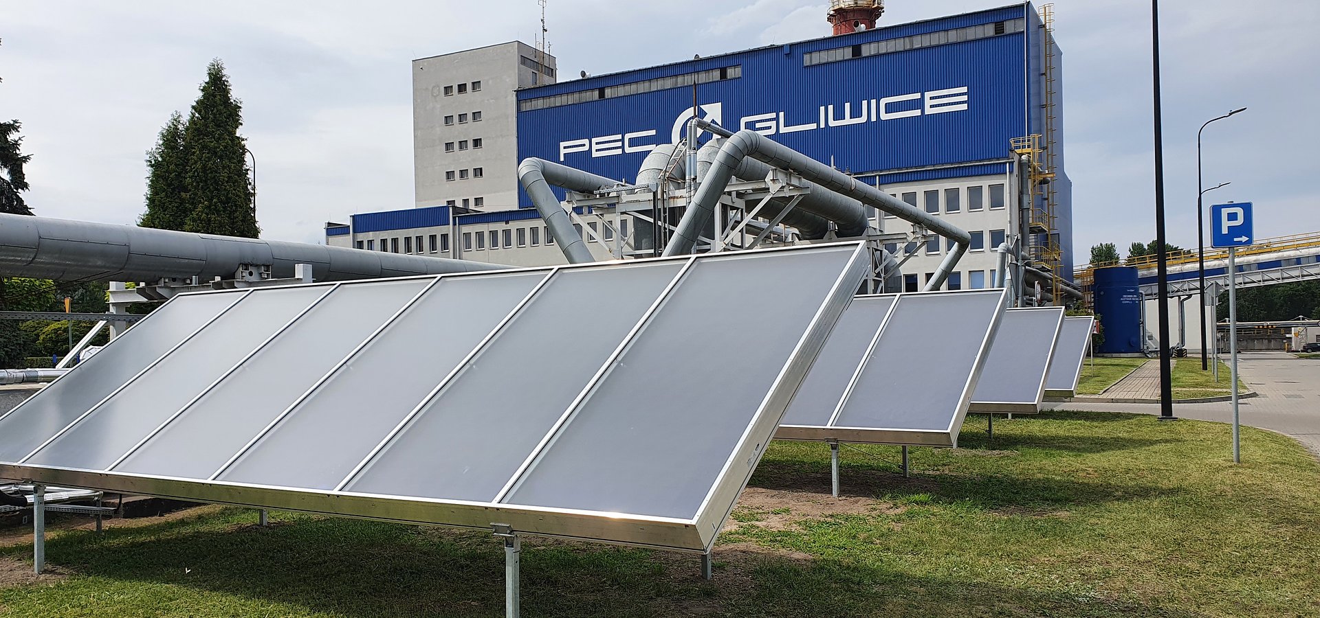 Ciepła woda ze słońca dzięki przemysłowemu polu solarnemu w Gliwicach