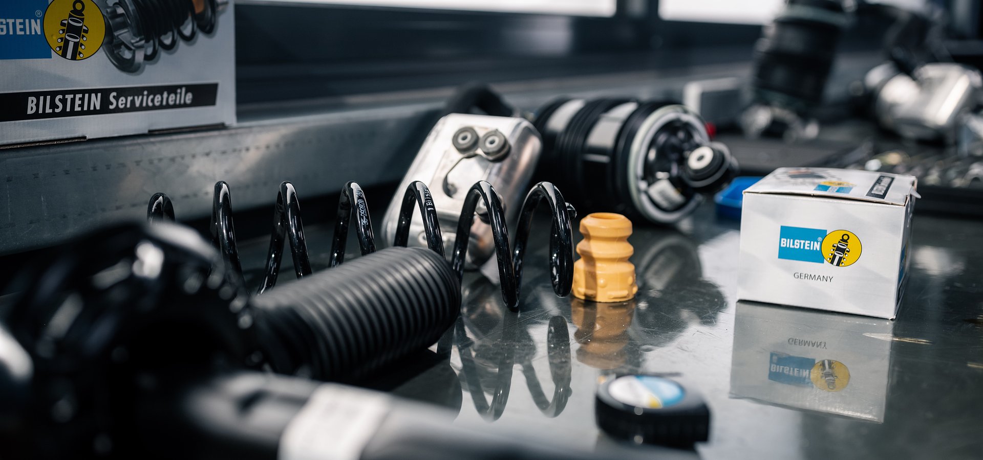 Zestawy montażowe BILSTEIN B1 gwarantują kompleksowe wykonanie wymiany amortyzatorów