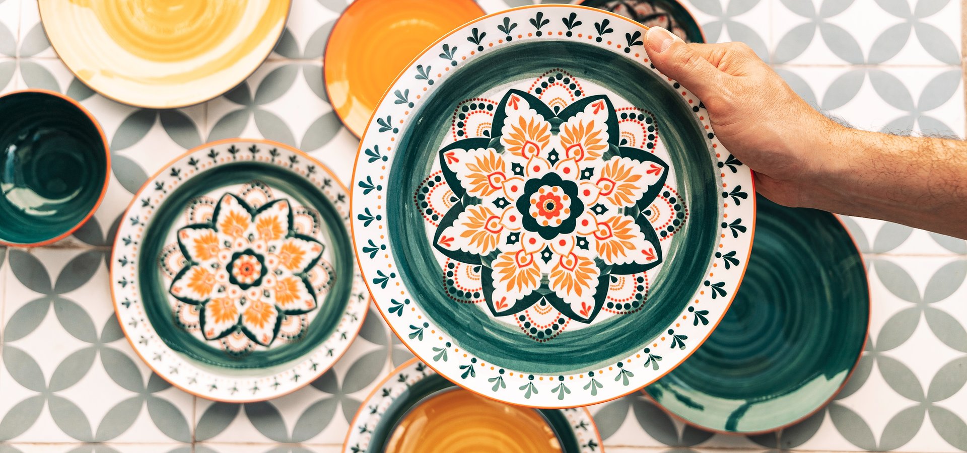 Marrocos é o serviço de mesa do Gato Preto que o leva a viajar