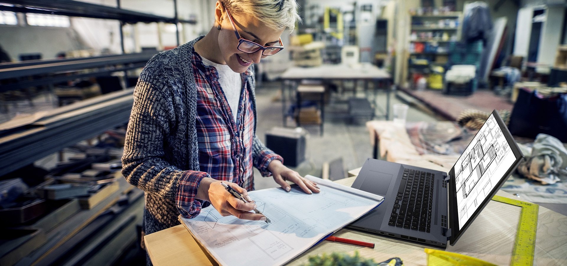 Linia ASUS ExpertBook rozszerza się o pierwszą mobilną stację roboczą i najlżejszy 16-calowy laptop biznesowy