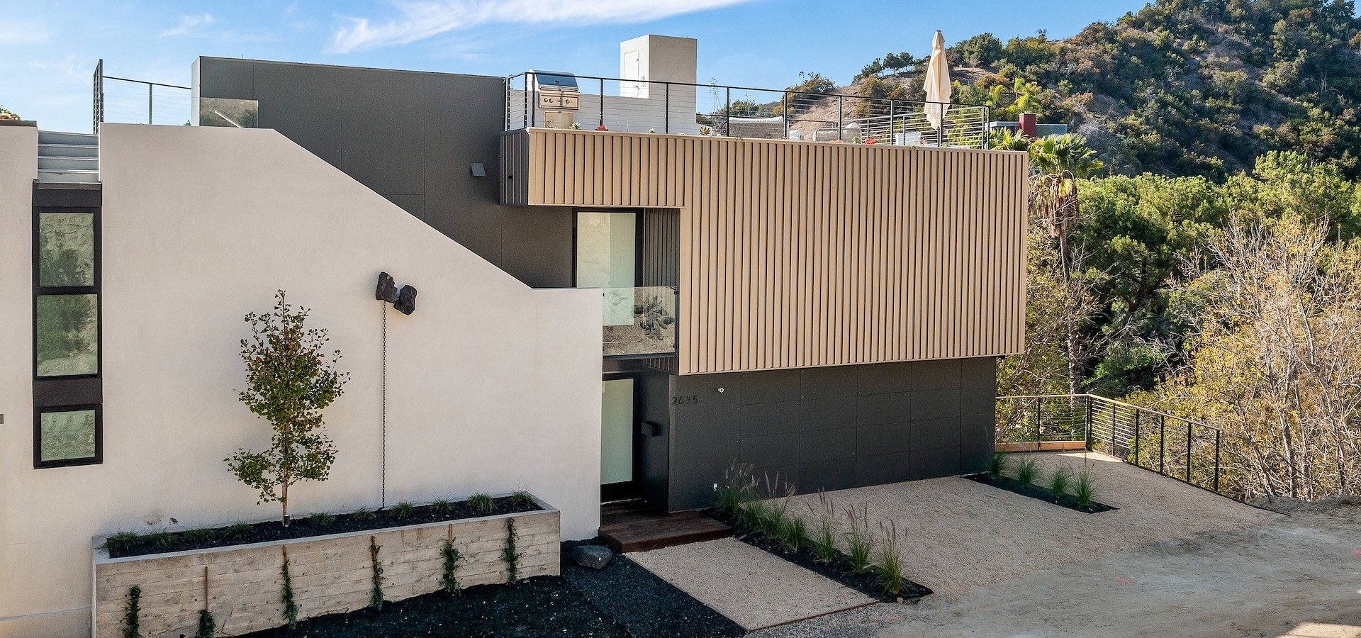 Minarc’s Newly Constructed Hargrave House with Canyon & Ocean Views Listed by Coldwell Banker Realty for $3.995 Million
