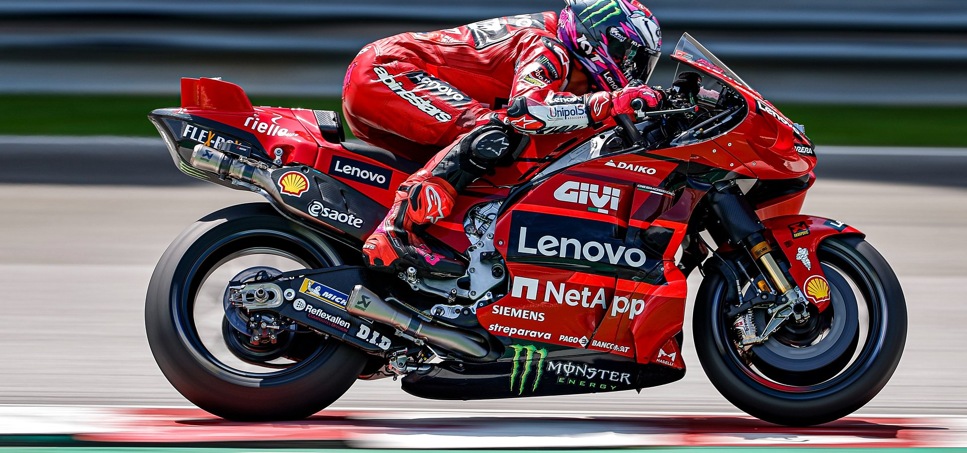 Korzyści ze stosowania w motocyklu innowacyjnego oleju silnikowego