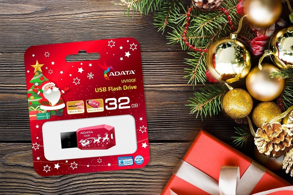 ADATA UV100F – klasyczny pendrive w świątecznej odsłonie