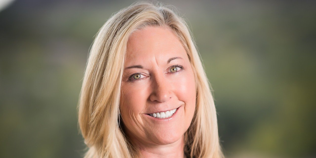 Jill Stecker Affiliates with the Scottsdale at 101 Office of Coldwell Banker Realty