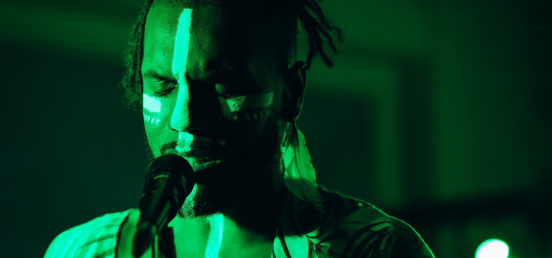 R&B Artist x Reiki Healer Brandon Vee Releases Therapeutic Album "Revolution Of The Soul"