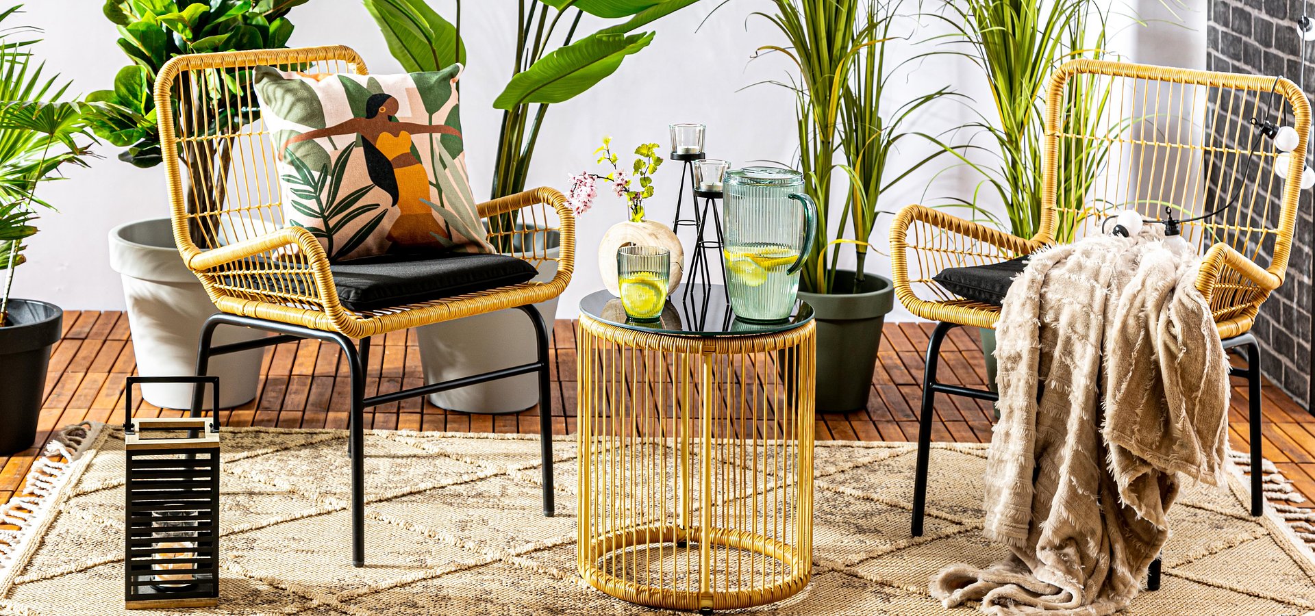 Relaks na balkonie – aranżacja w 4 prostych krokach