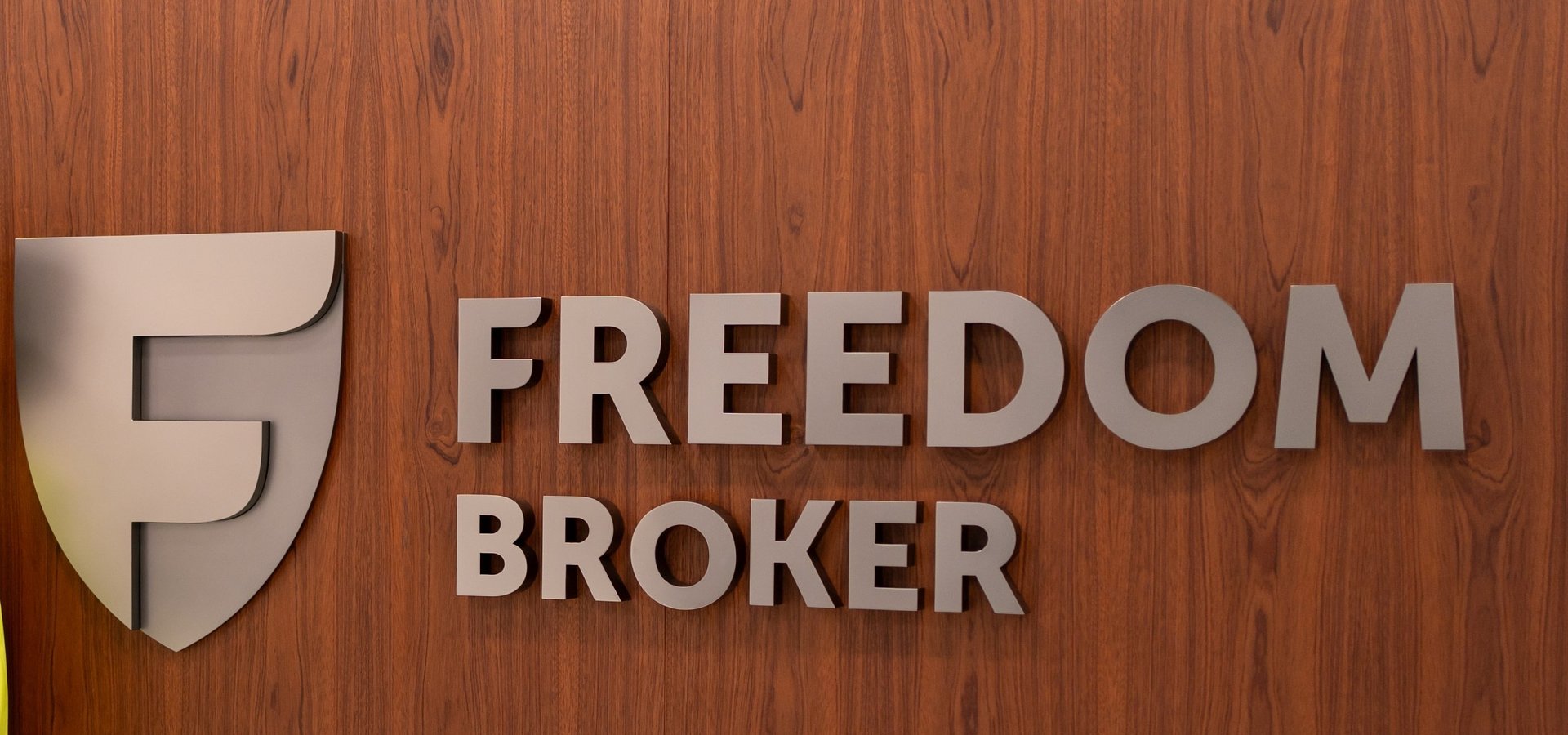 Międzynarodowy broker internetowy otwiera pierwsze biuro w Polsce