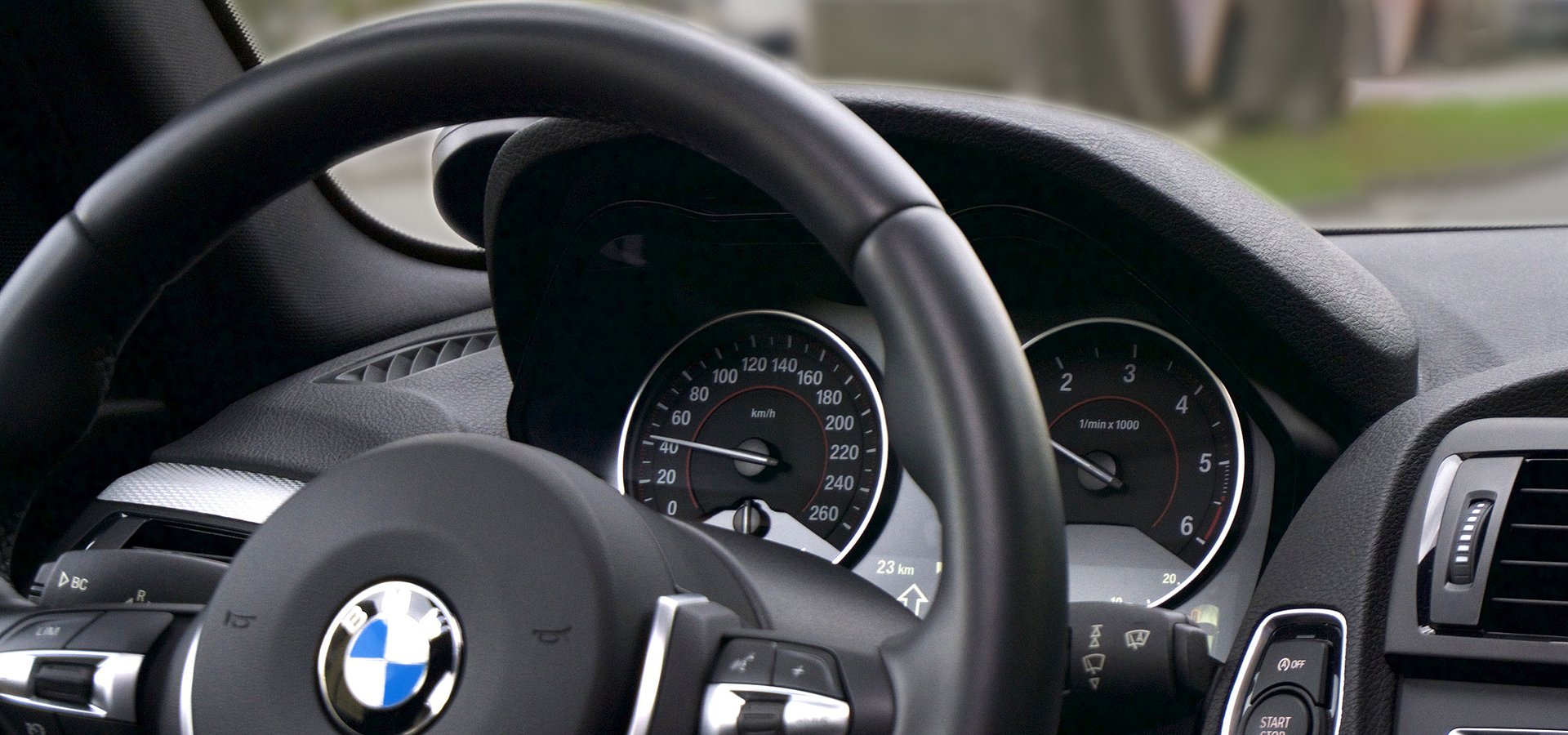 Szybkie i luksusowe BMW w raportach historii pojazdu