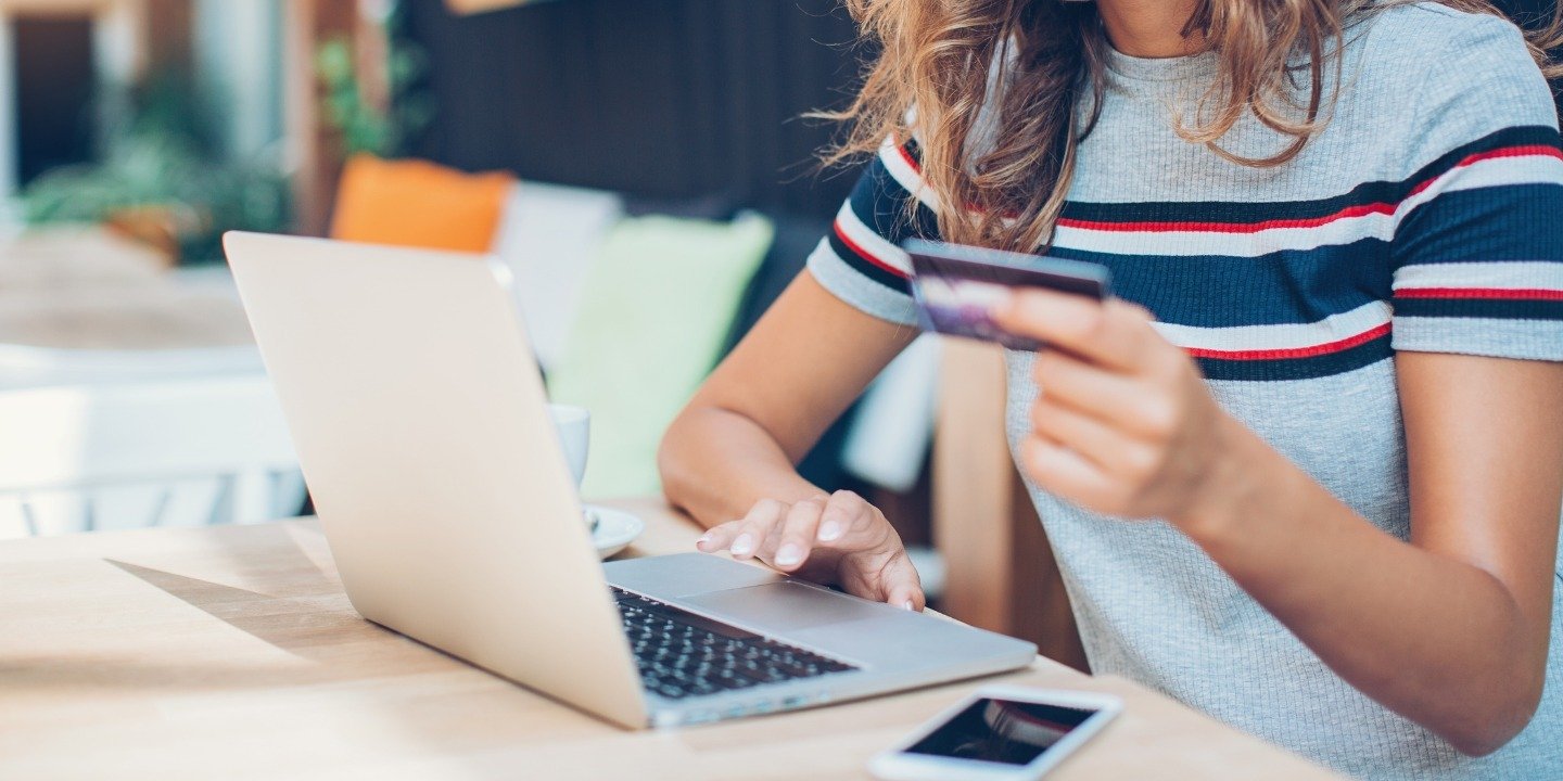 Pod presją i bez premii. Jakie są realia pracy w e-Commerce?