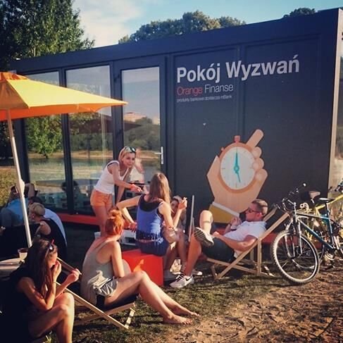 VML Poland w Pokoju Wyzwań nietypowo promuje Orange Finanse