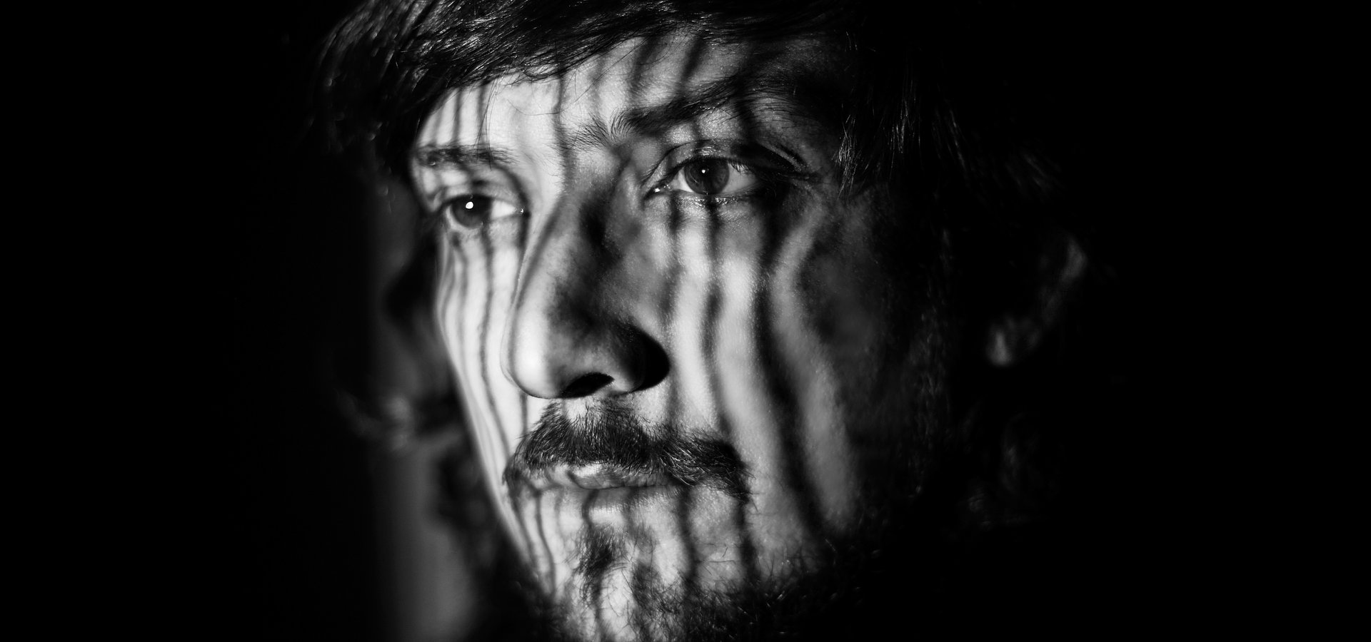 El Prismarama Tour de León Larregui cerrará en el Domo de Cobre de la CDMX