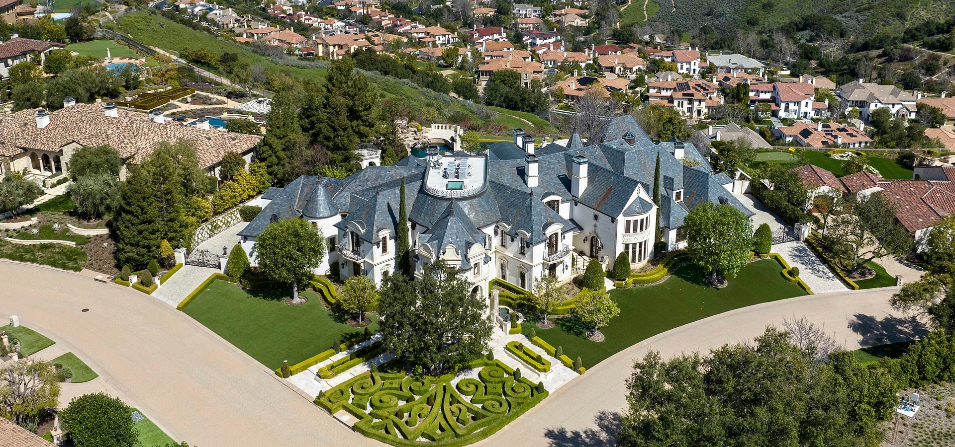 Richard Drummond Davis’s French Chateaux Estate on Over 1.1 Acres Listed for $28,750,000 by Coldwell Banker Realty