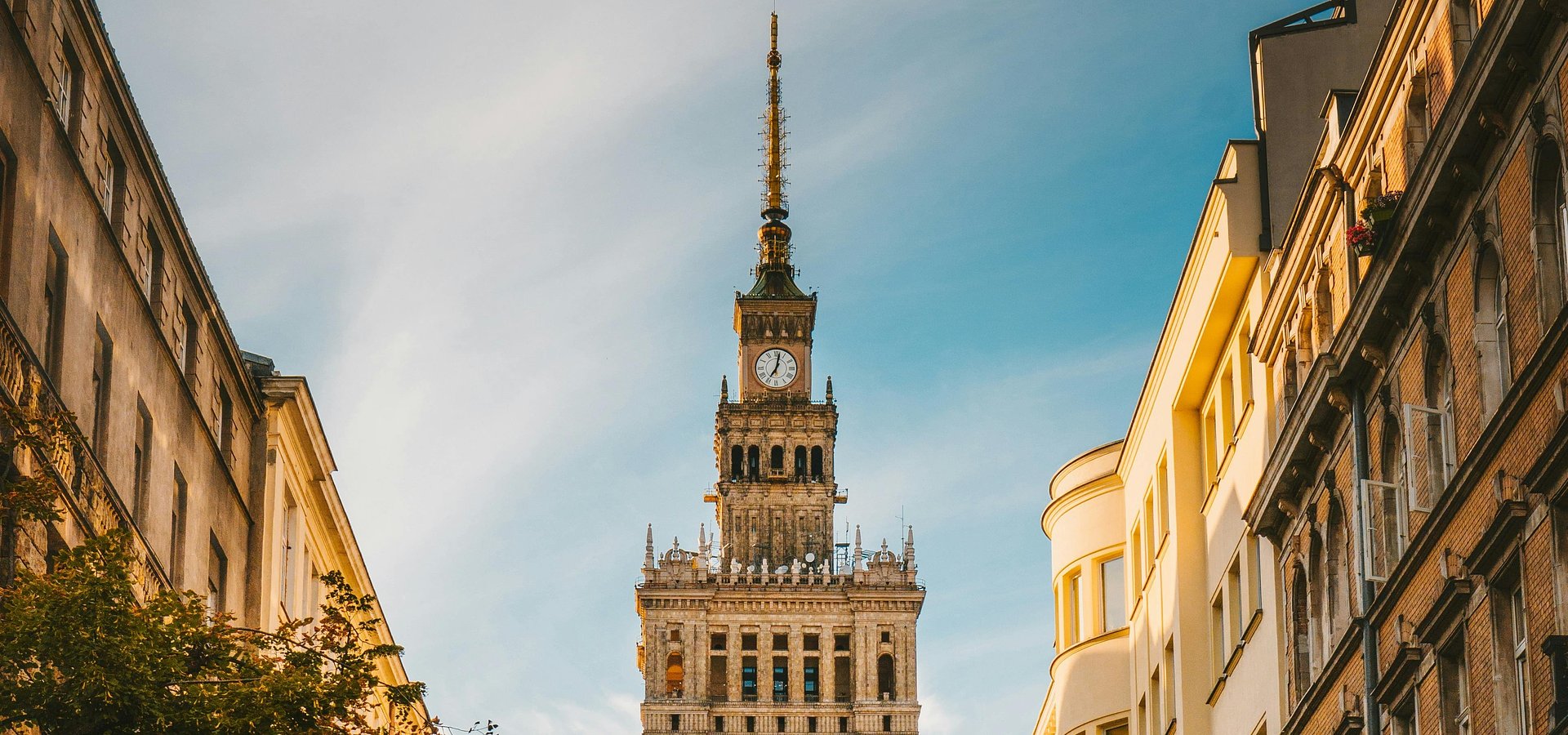 Warszawski rynek biurowy – deweloperzy zrealizowali już połowę zaplanowanych na ten rok projektów
