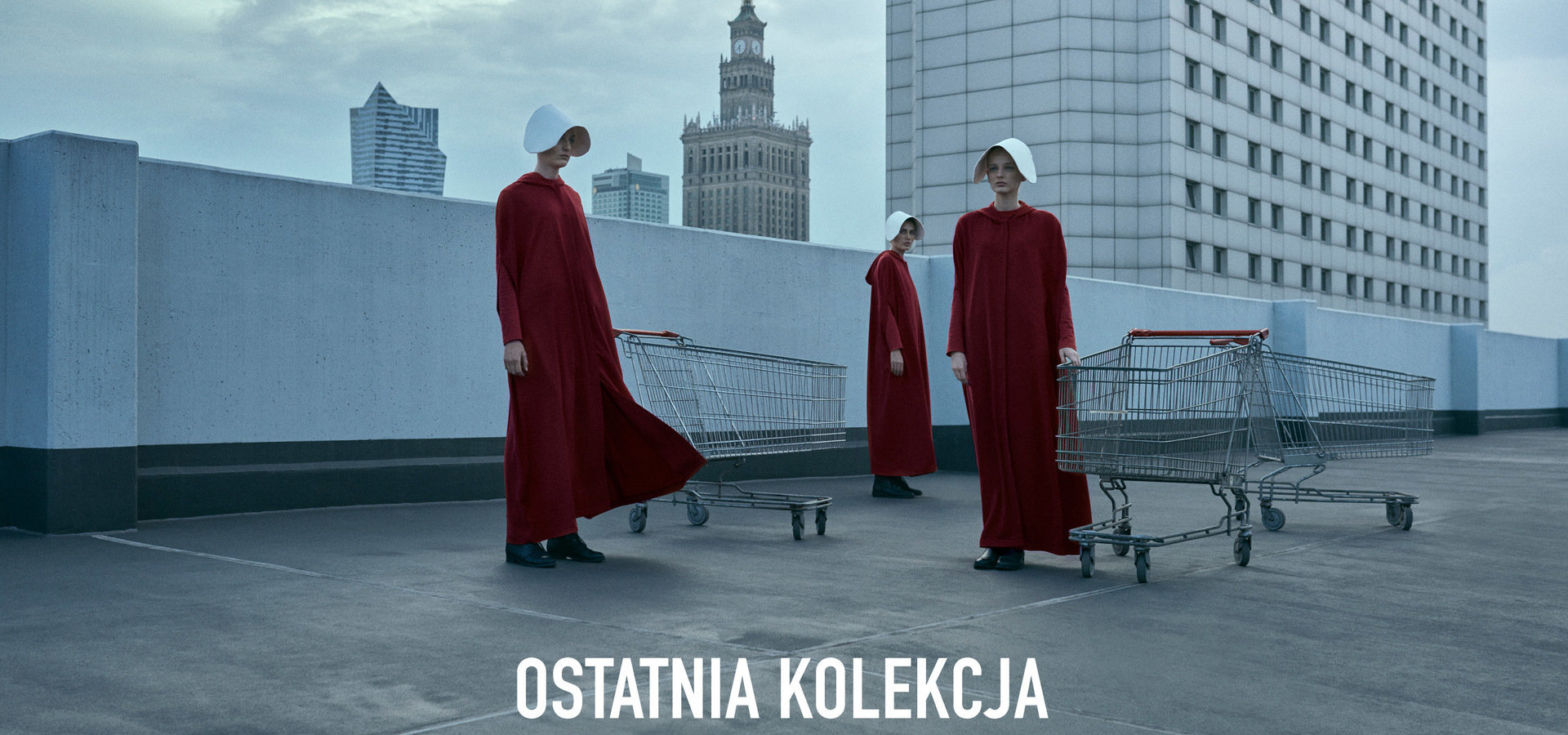 „Ostatnia kolekcja” od Showmax. Specjalna linia odzieżowa dla posłusznych kobiet, prezentowana na Showroom.pl. 