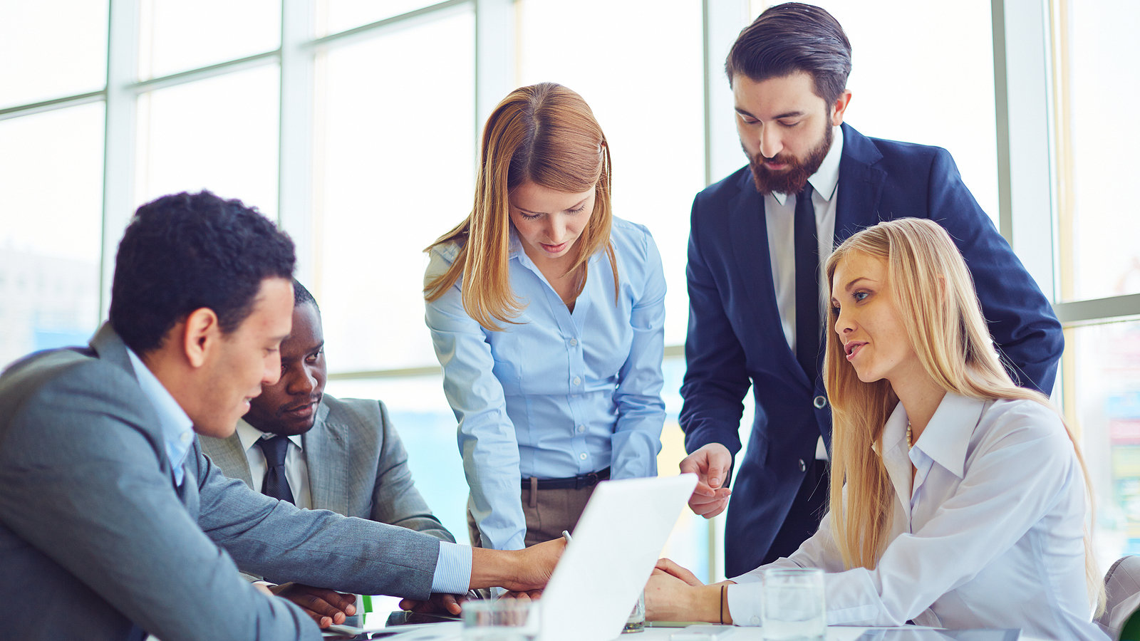 68 proc. firm IT doświadcza poważnych kryzysów kilka razy w ciągu roku. Jak wygląda praca osób, które odpowiadają za ich rozwiązywanie?