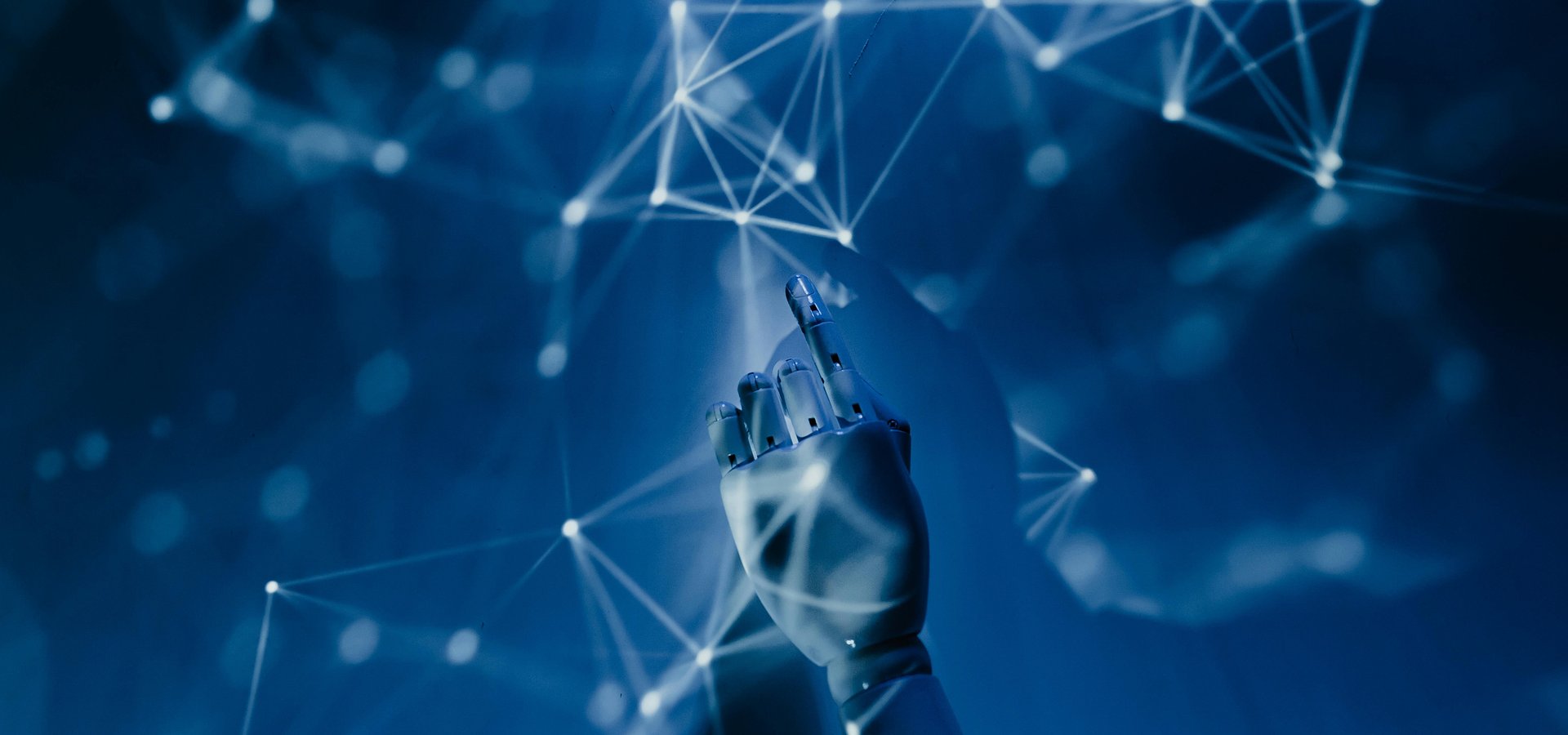 Fortinet anuncia o primeiro assistente de segurança com IA Generativa para IoT e novos recursos para operações e segurança de rede