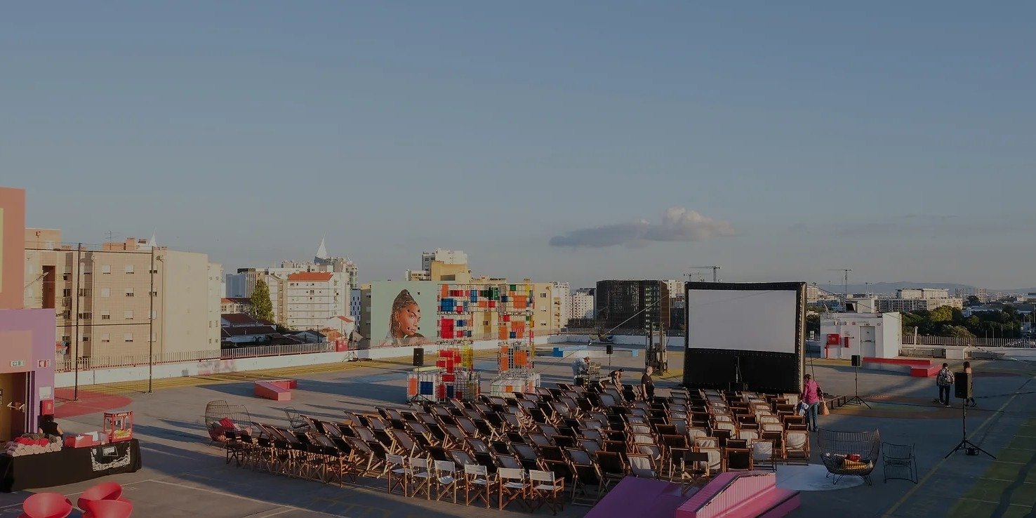 NOITES DE CINEMA AO AR LIVRE CHEGAM AO IDB ROOFTOP