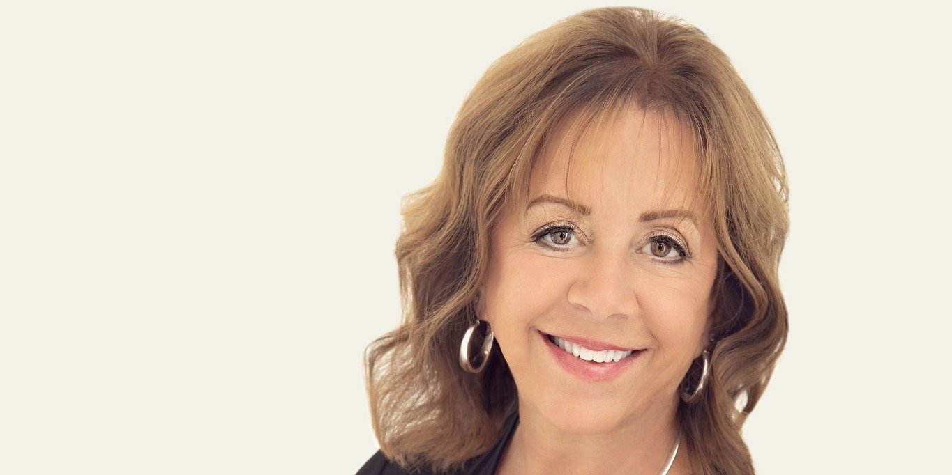 Laurie Lundeen Ranks as No. 1 Agent for Coldwell Banker Realty Arizona Based on Gross Commission Income and Sides in 2023