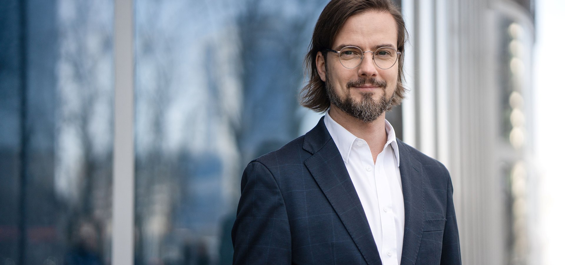 CRE investment volume exceeds EUR 1.7 billion