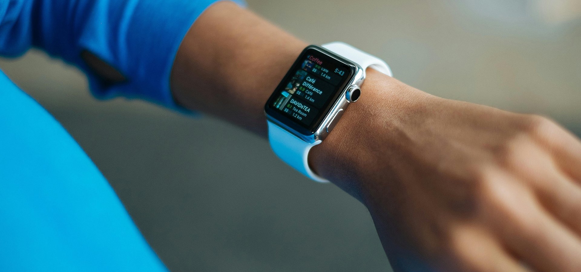 Future Mind: niemal 1/5 Polaków obawia się technologii, które mają kontakt z ich skórą