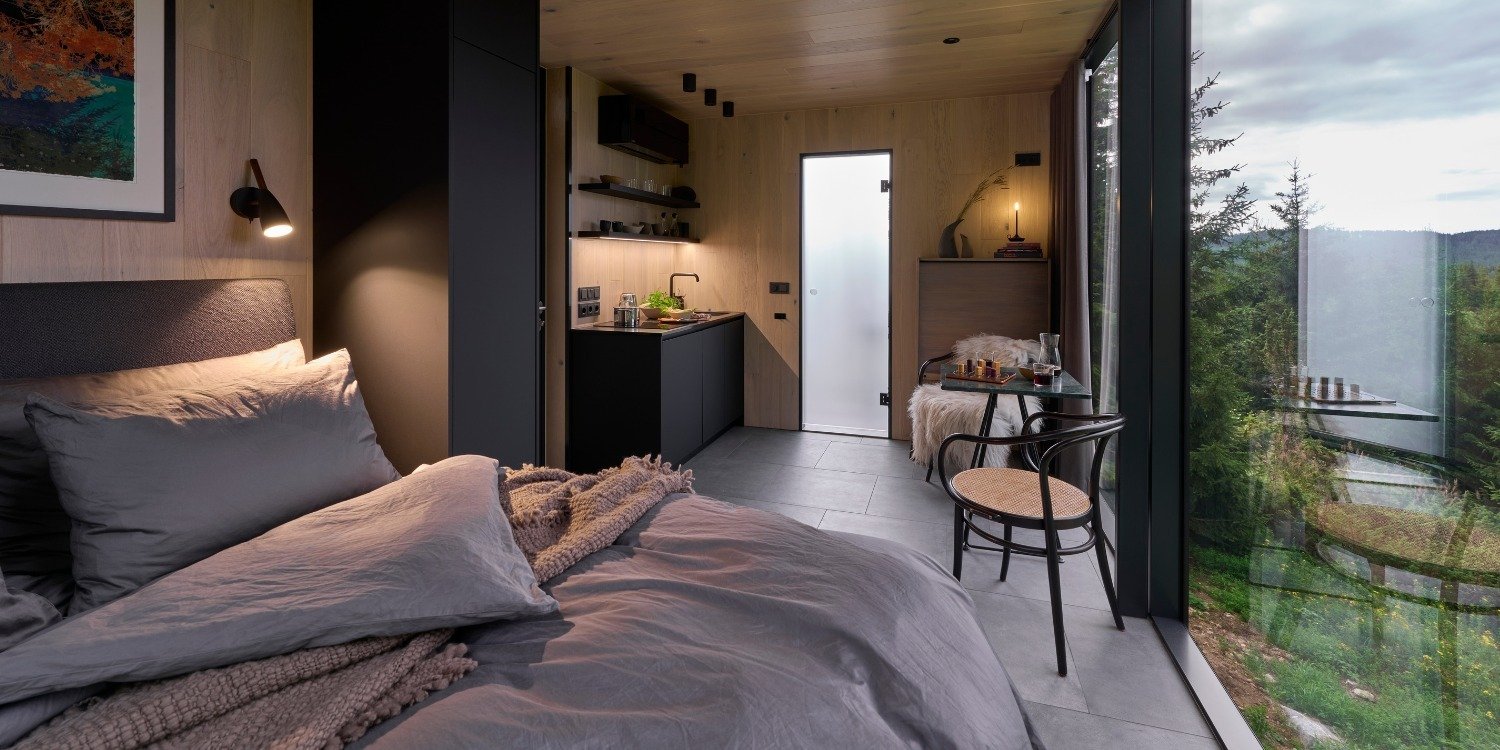 Experience the Magic of Winter at ÖÖD Mirror Houses in Furu, Norway – Now Open for a Winter Wonderland Escape