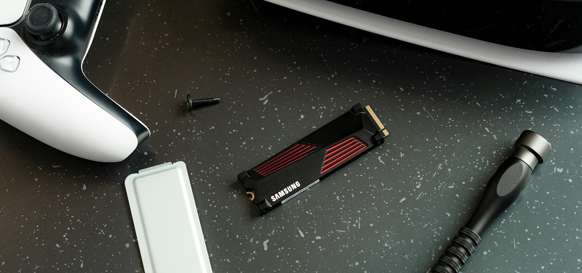 Kako zamijeniti tvrdi disk konzole PS5 Pro?