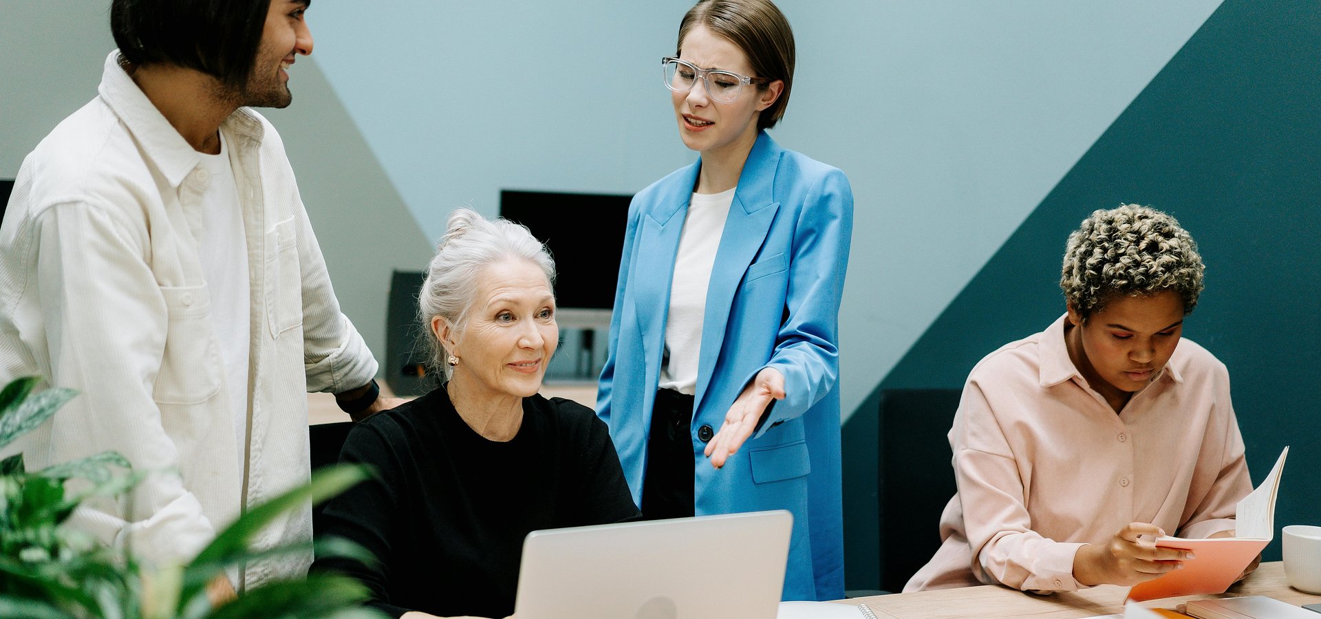 Jeden człowiek, cztery role. Czy specjaliści ds. HR to ludzie od wszystkiego?