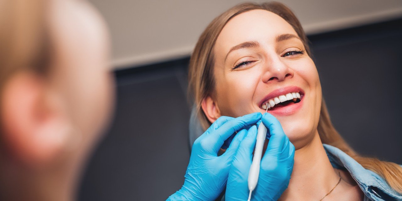 XXI wiek, a Ty wciąż boisz się dentysty? Zobacz, co radzą dentystka i psycholożka!