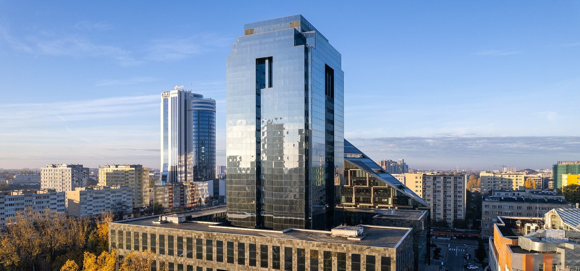 Pierwszy najemca wprowadza się do V Tower