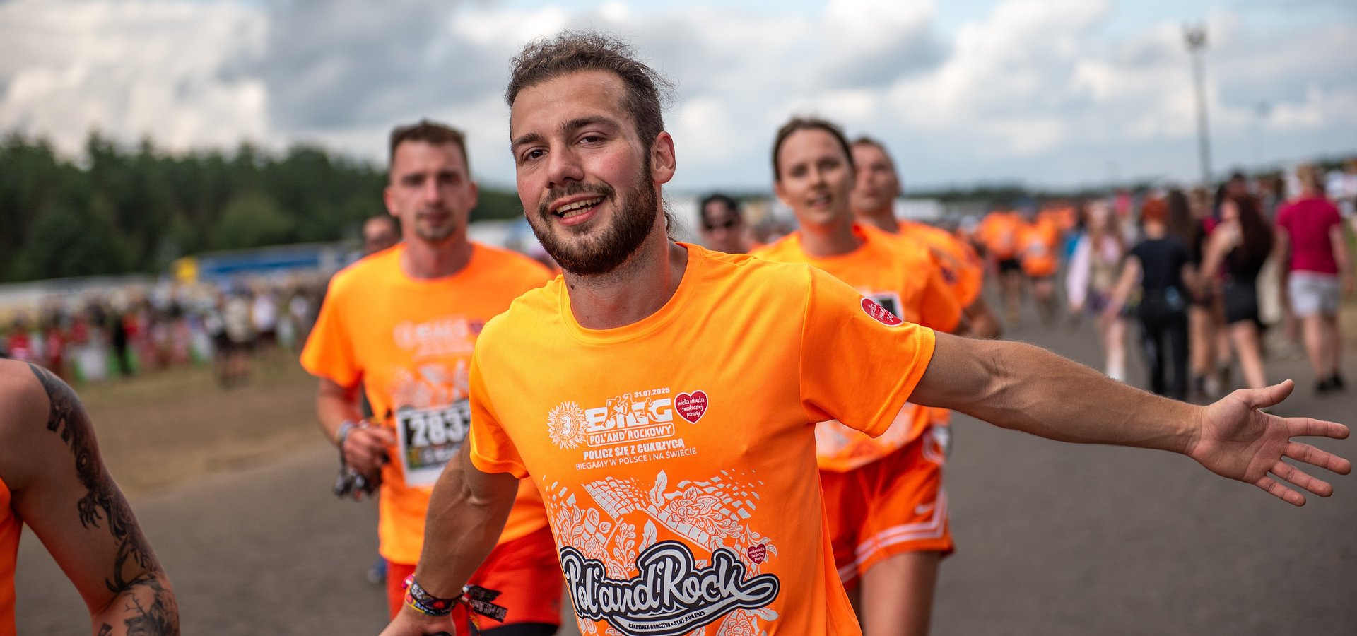 Uczestnicy biegają i wspierają!