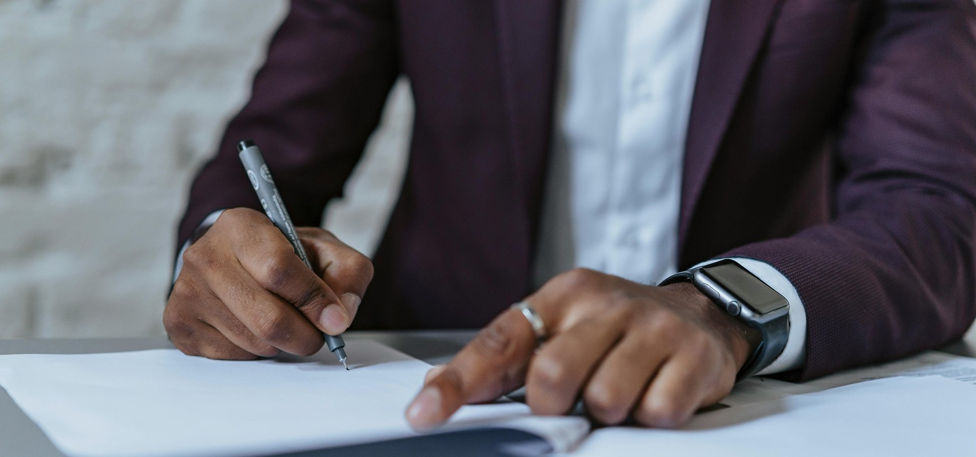 AI w HR – jak nie wpaść w pułapkę zakazanych praktyk?