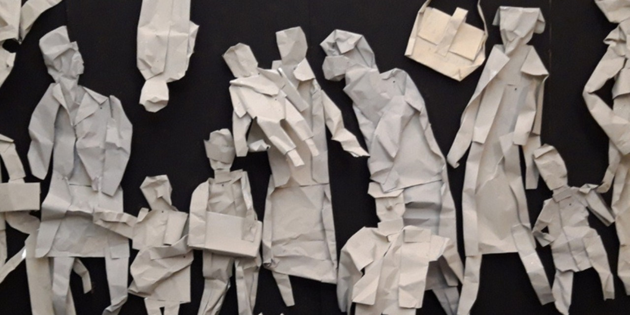 Oprowadzanie kuratorskie po wystawie „Krew i tusz – stygmaty czasu” Bogusława Lustyka i spotkanie z artystą