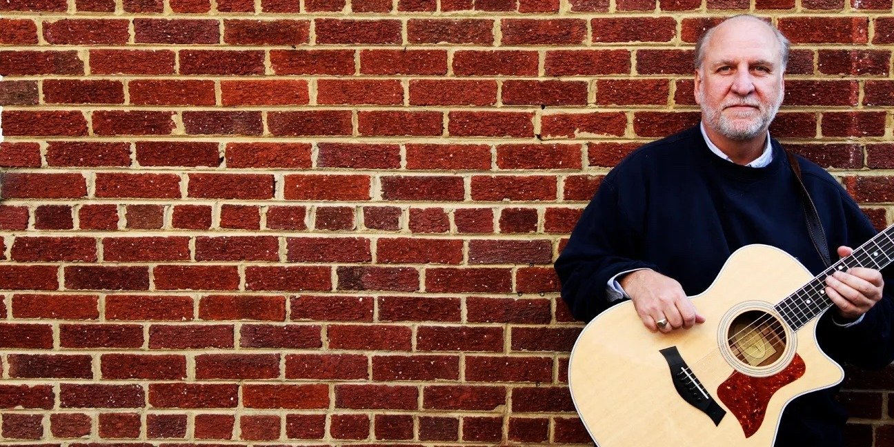 Steve Erickson Confronts Modern Isolation and Inner Turmoil on 'Wonderland' EP