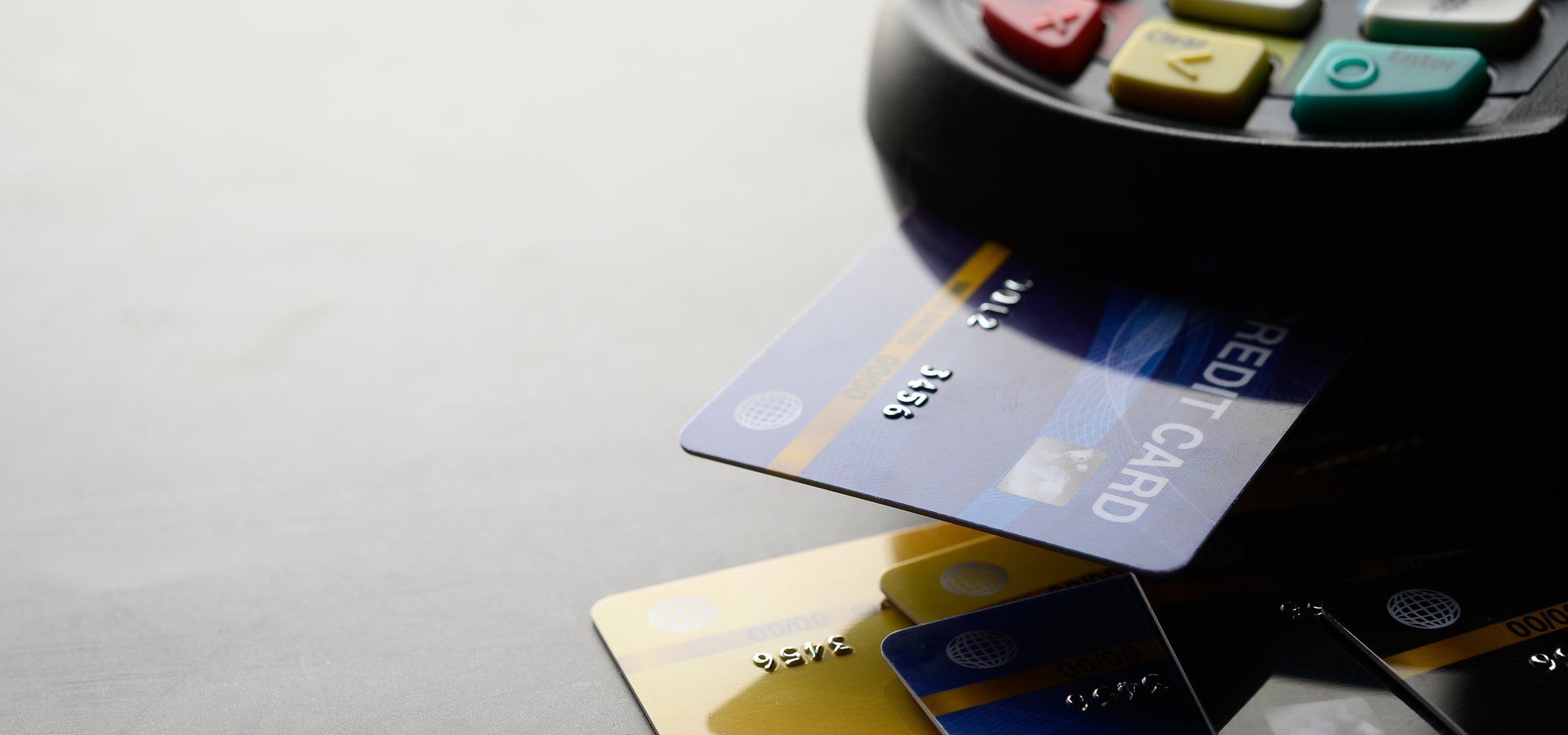 Cartões de crédito: Como torná-los aliados financeiros e evitar riscos