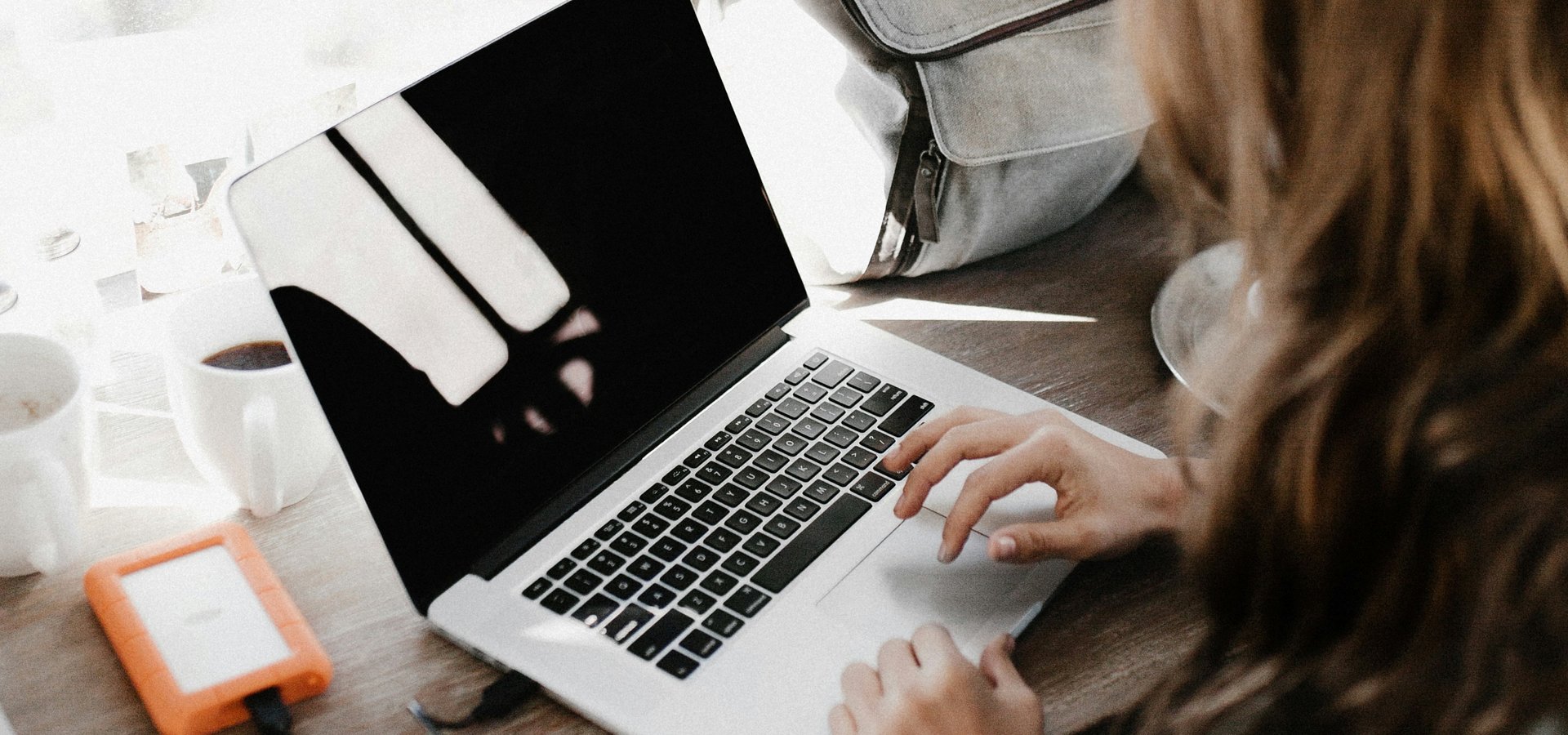 Badanie Pracuj.pl: czy sztuczna inteligencja przejmie rolę doradcy zawodowego?