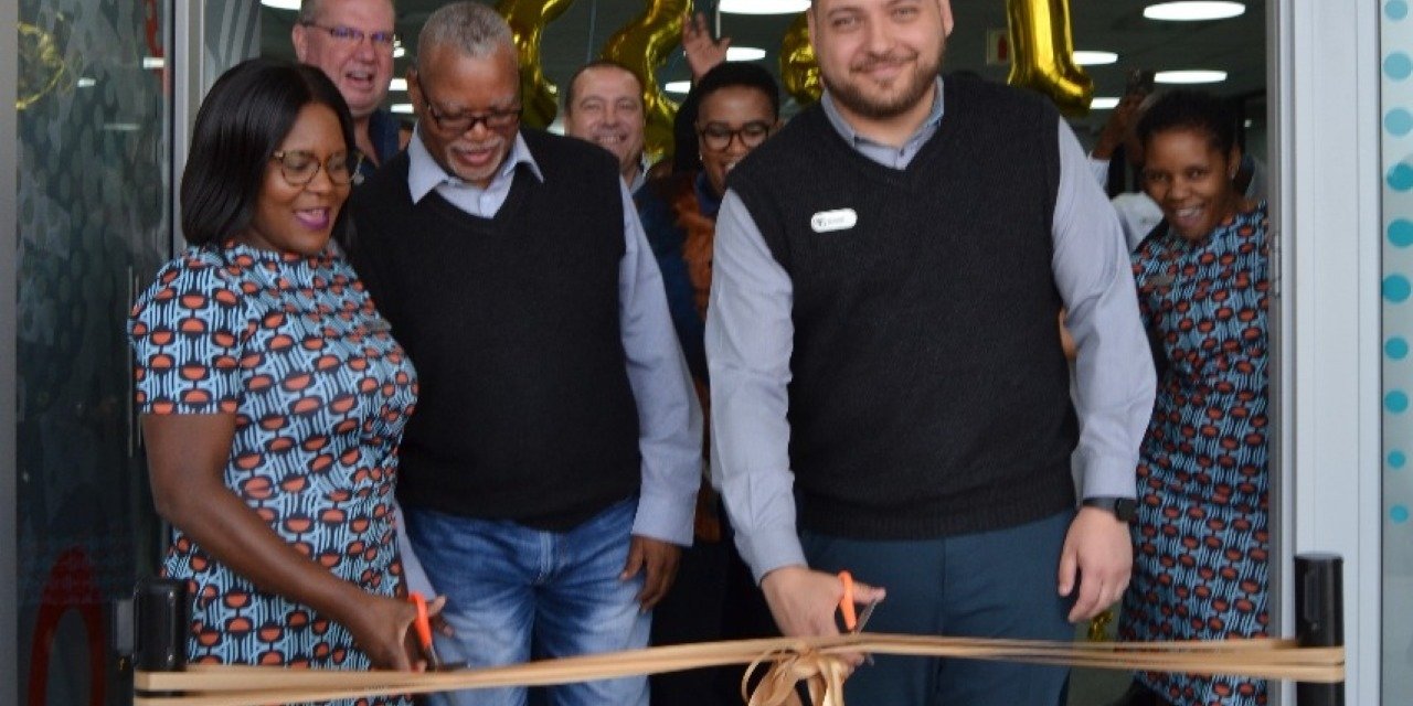 President Square Vaal Shopping Centre welcomes new tenants and sports a new look after expansion and redevelopment.